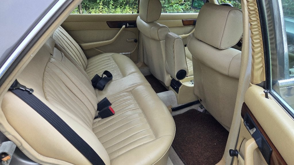 Mercedes 380 SE 1982 Oldtimer, foto 8