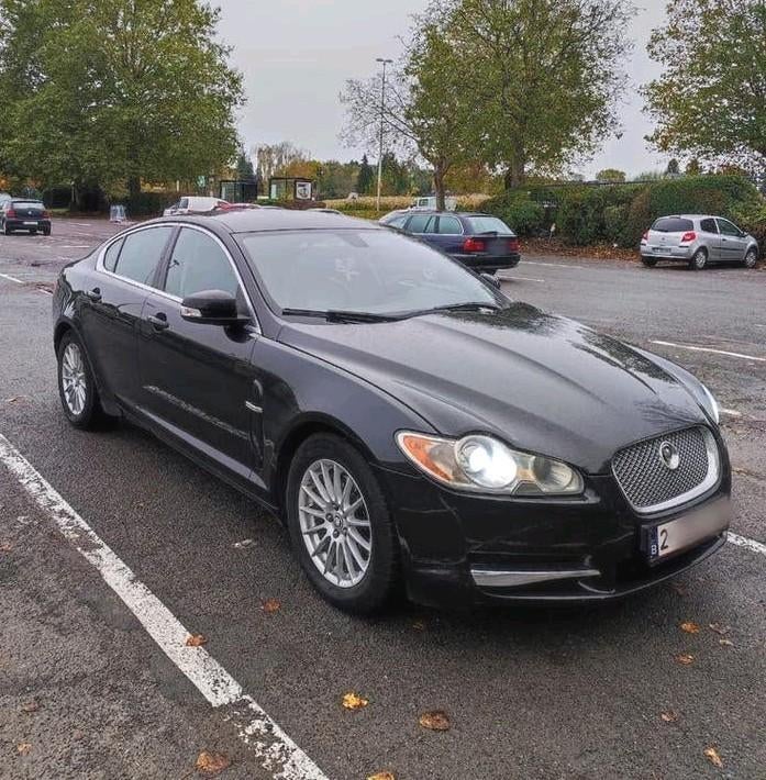Jaguar XF 2.7 V6 Diesel, met keuring voor verkoop, Auto's, Jaguar, Automaat, Achterwielaandrijving, Zwart, Zwart