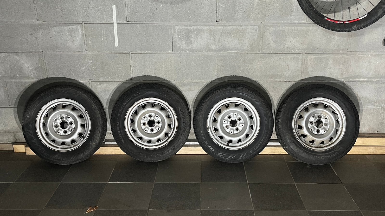 Jantes d'origine TOYOTA et jantes Tecnomagnesio de rally, Autos : Pièces & Accessoires, Pneus et Jantes, Autres dimensions, Enlèvement