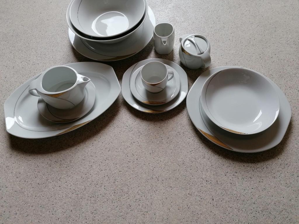 Koffieservies en middag servies Bareuther porselein, Ophalen