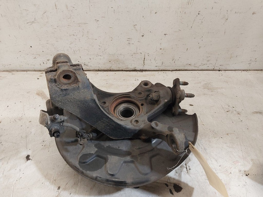 FUSEE LINKS VOOR Caddy Cargo V (SBA / SBH) (|5R3407255A|), Gebruikt, Volkswagen, Volkswagen AG, Kundenbetreuung@volkswagen.de