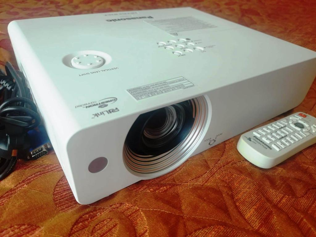 Panasonic Beamer PT-VW435N/ Helderheid 4300 ANSI Lumen, Audio, Tv en Foto, Beamers, Zo goed als nieuw, LCD, Ophalen