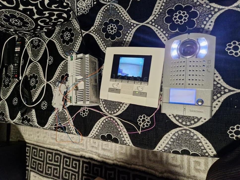 Deurbel merk Bticino werkt goed, Ophalen