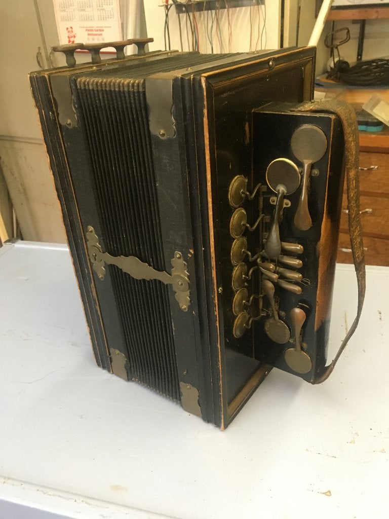 antiek ccordeon, Ophalen, Gebruikt