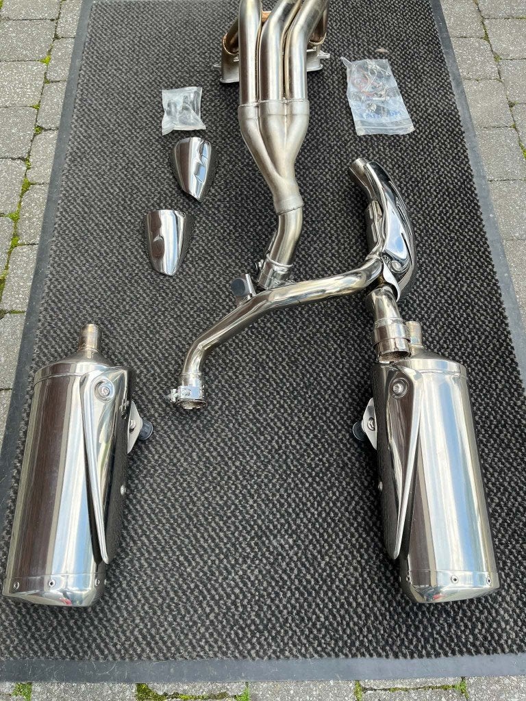 Triumph Speedtriple 1050 uitlaat nieuw, Motoren, Nieuw, 3 cilinders, Particulier, 1050 cc
