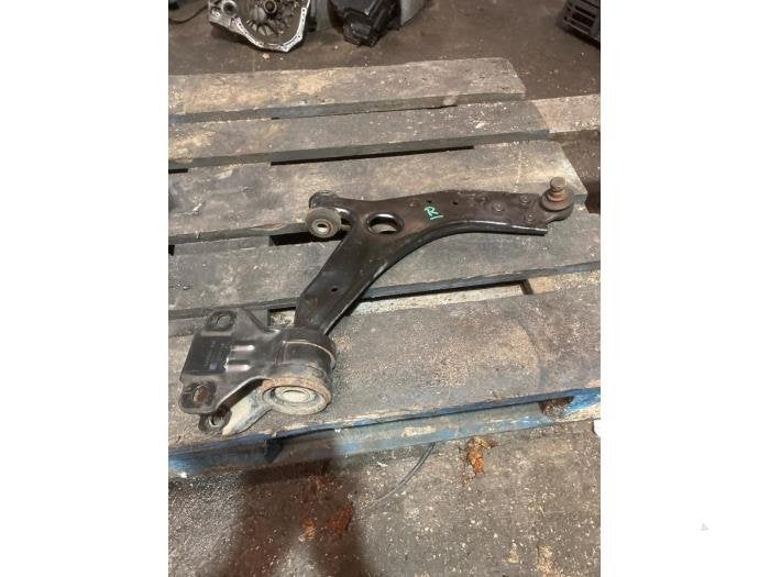 Draagarm rechts-voor van een Ford Focus, Gebruikt, -, -, Ophalen of Verzenden