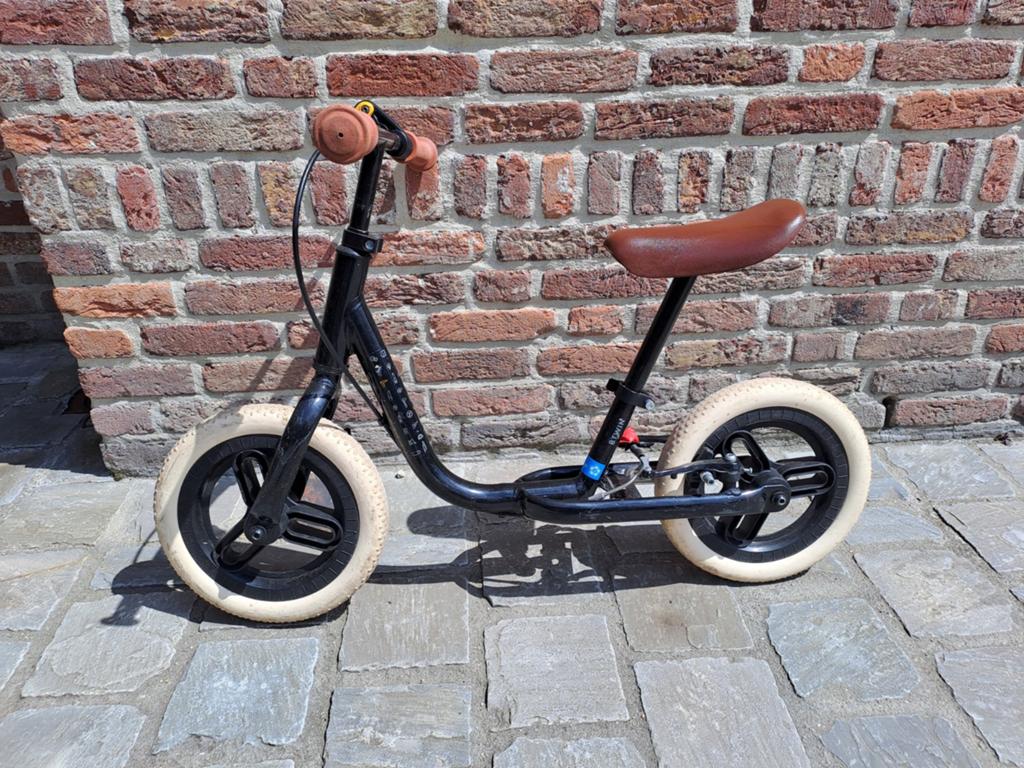 Run Ride 500 loopfietsje Decathlon Zwart of Roze, Vélos & Vélomoteurs, Vélos | Vélos pour enfant, Utilisé, Moins de 16 pouces