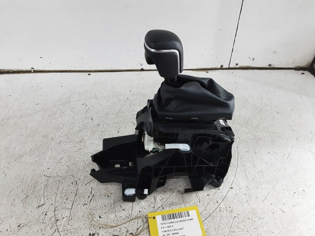 VERSNELLINGSPOOK Toyota Corolla Cross (01-2020/-), Gebruikt, Kundenbetreuung@toyota.de, Toyota, Toyota-Allee 2
50858  Köln, DE