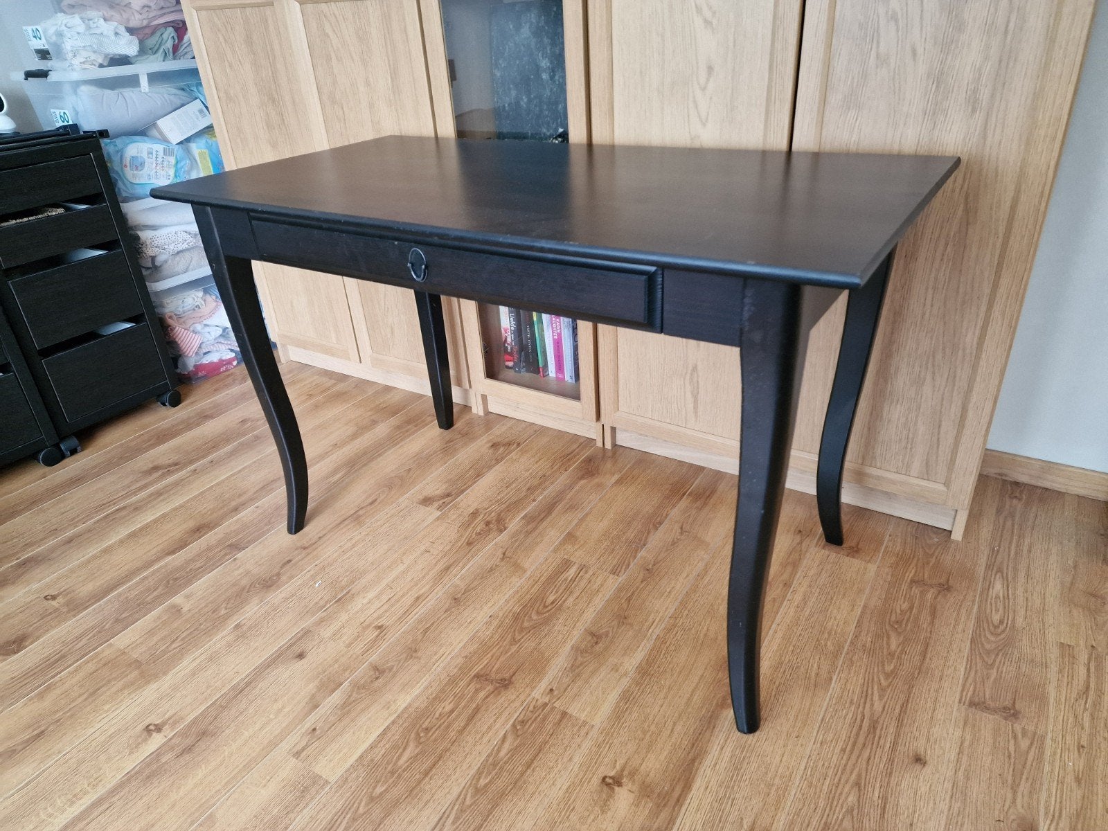 Zwarte tafel / bureau, Ophalen