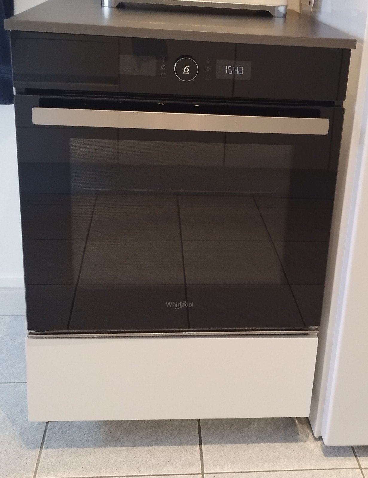 Four encastré Whirlpool A+ (73 litres), Electroménager, Whirlpool, Encastré, Comme neuf, Enlèvement