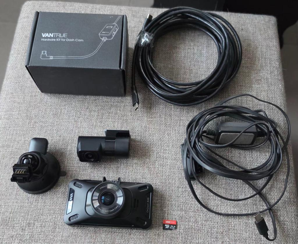 Vantrue X4S duo 4k dashcam + hardwire kit Obd + sd 256go, Autos : Divers, Dashcams, Enlèvement ou Envoi