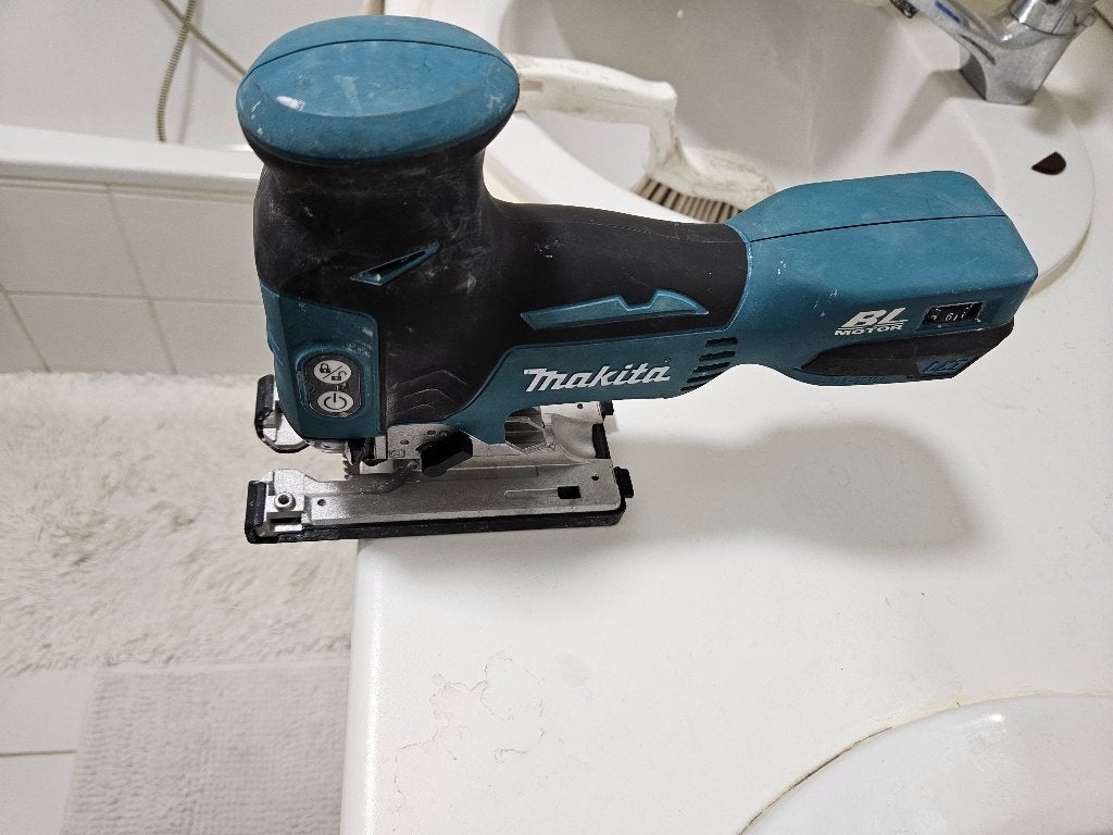 Makita 18V Accu decoupeerzaag body - koolborstelloos, Doe-het-zelf en Bouw, Ophalen of Verzenden, Zo goed als nieuw, Decoupeerzaag