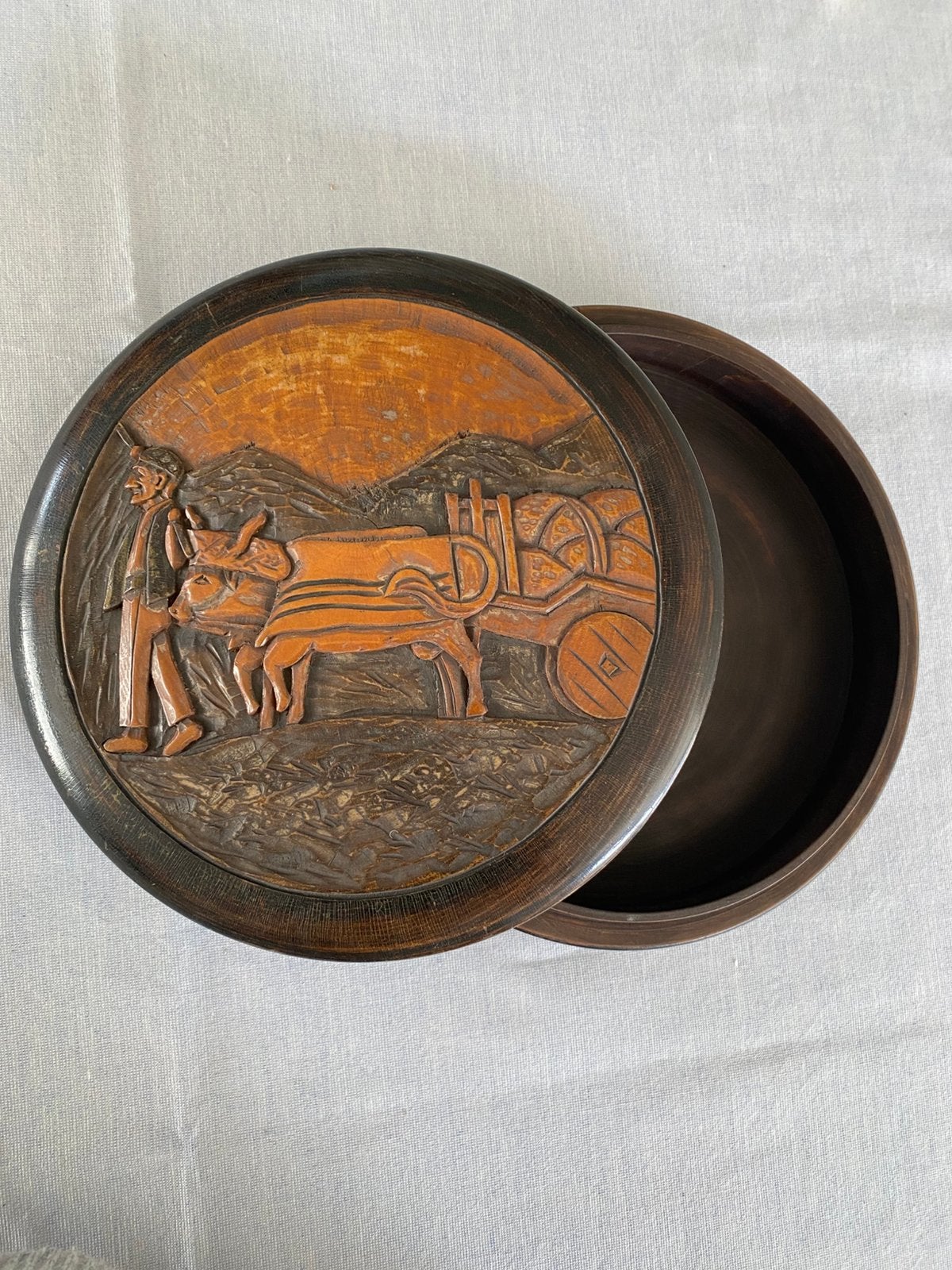 Vintage grote houten doos, Ophalen of Verzenden, Gepatineerd, Hout, Houtsnijwerk