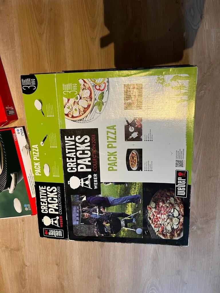 Pizza op BBQ, Tuin en Terras, Houtskoolbarbecues, Nieuw, Met accessoires, Ophalen