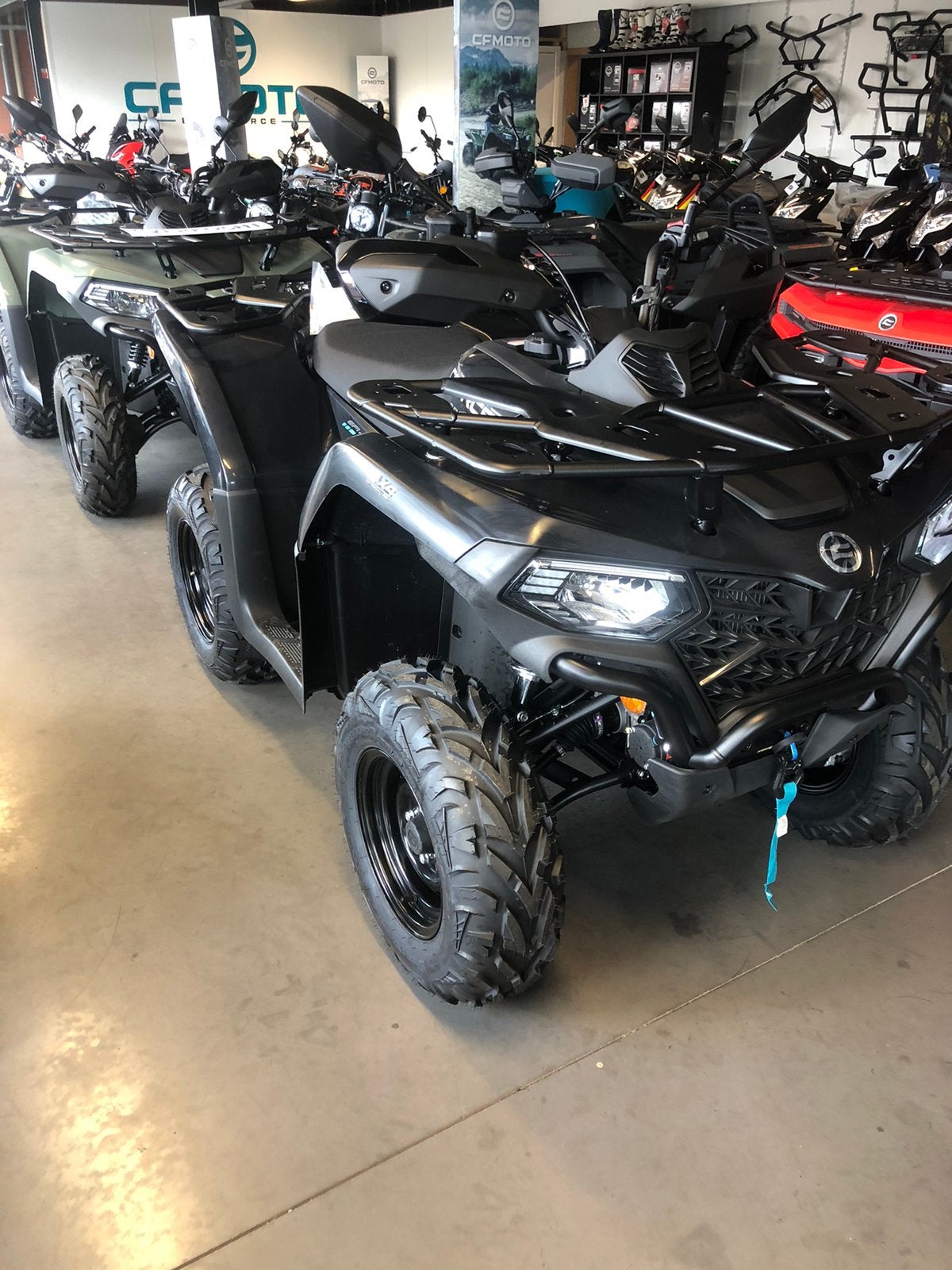Quad cforce 450 l7 by CFMOTOFLANDERS, Motos