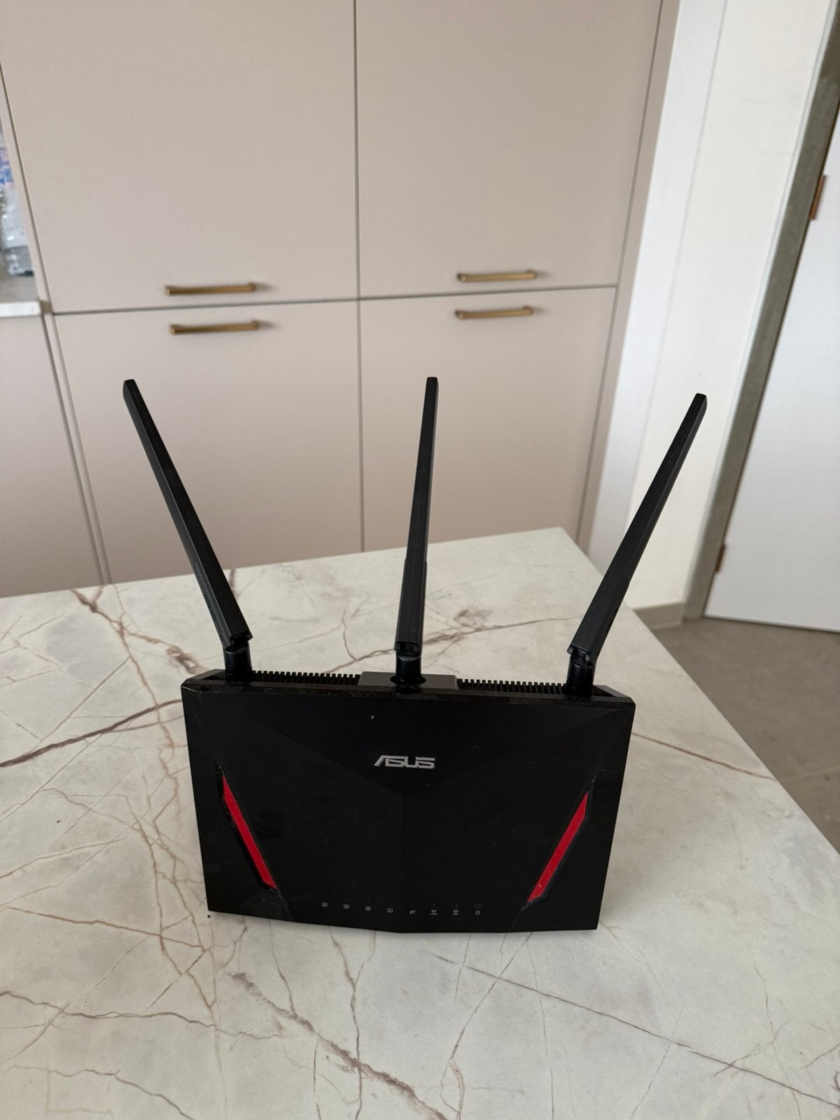 Asus Router RT-AC86U, Computers en Software, Ophalen of Verzenden, Zo goed als nieuw, Router