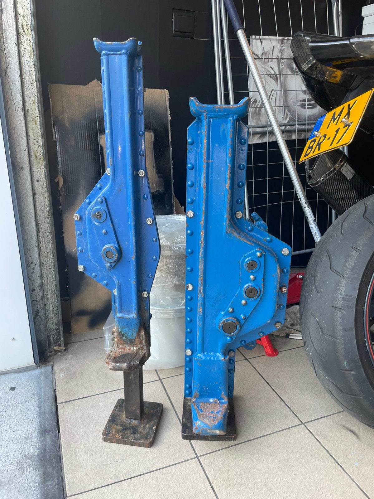 2x Mechanische Machinevijzel dommekracht 3000 kg & 10000 kg, Doe-het-zelf en Bouw, Lieren en Takels, Ophalen, Gebruikt, Handmatig