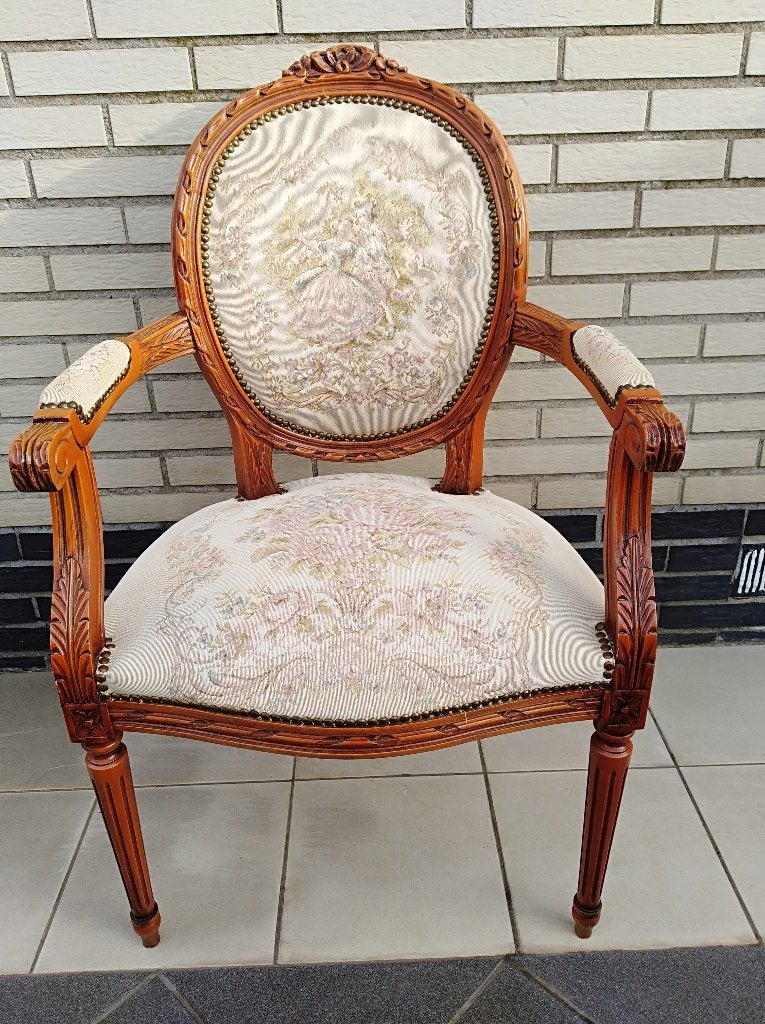 Mooie antiek armstoel LOUIS16., Huis en Inrichting, Ophalen, Hout, Eén, Nieuw