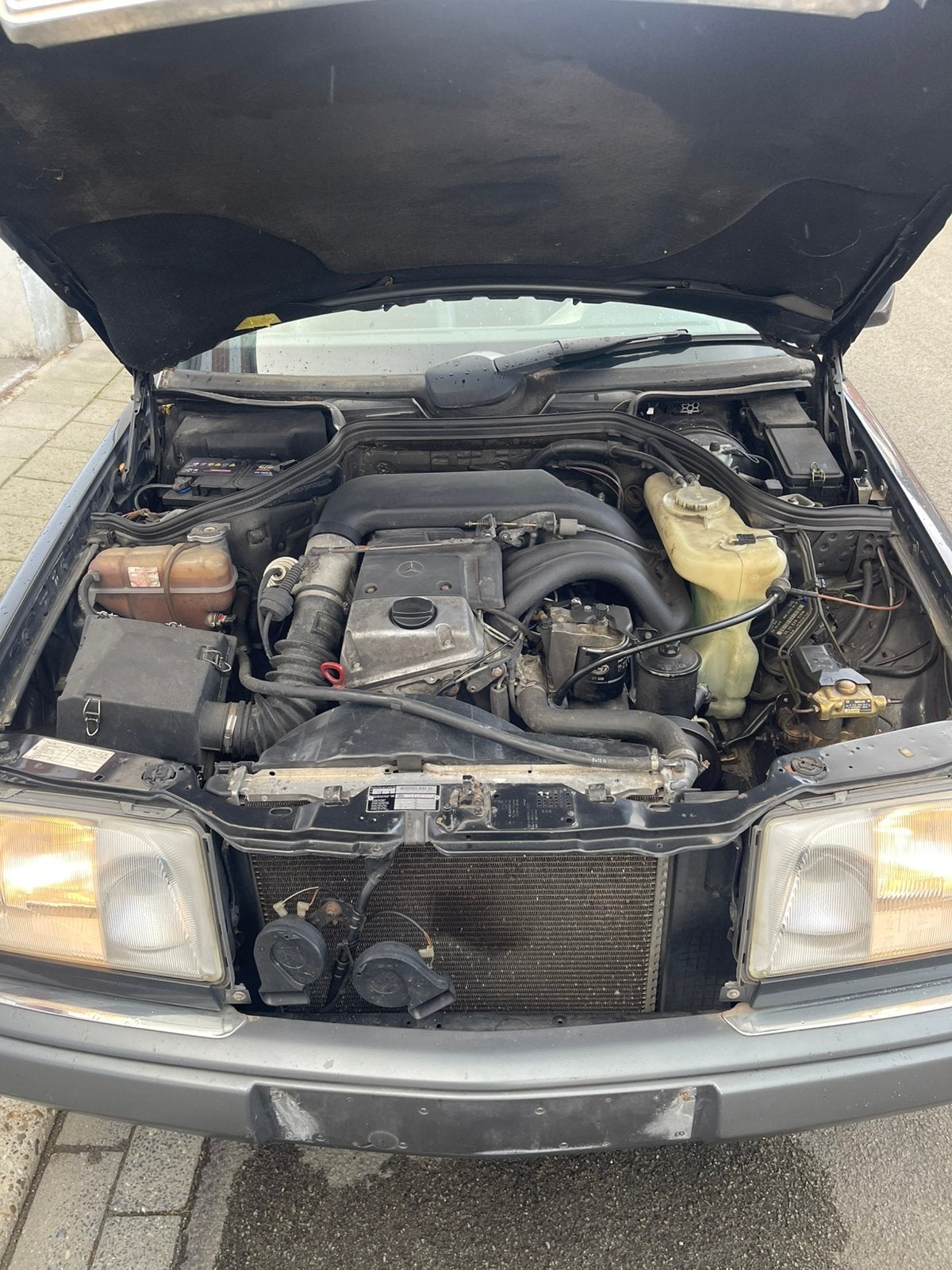 Mercedes E250d w124 facelift OM605 Oldtimer, foto 5