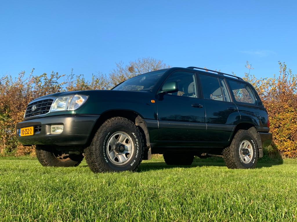 Toyota Landcruiser HDJ100 4x4 groen 140.715 km uniek!, Auto's, Euro 2, Stof, 155 kW, 4x4