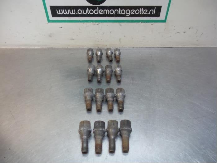 Wielbouten set van een Nissan Note (Note 06-), Gebruikt, -, -, Ophalen of Verzenden