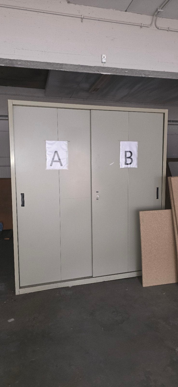 ijzeren archiefkast, Enlèvement