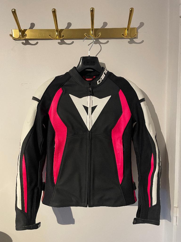 Leren motojas vrouwen maat 52 (NIEUW), Ophalen, Dainese, Jas | leer, Nieuw zonder kaartje