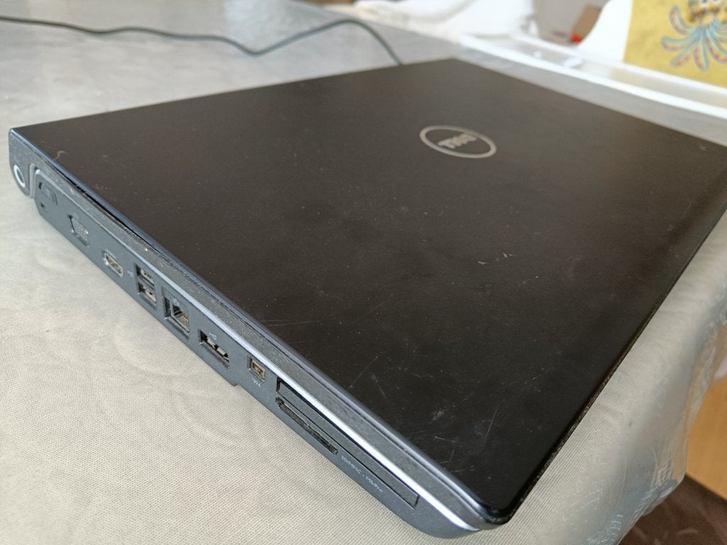Werkende laptop Dell Studio 1735, zonder harde schijf, Ophalen, Gebruikt, 17 inch of meer, DELL