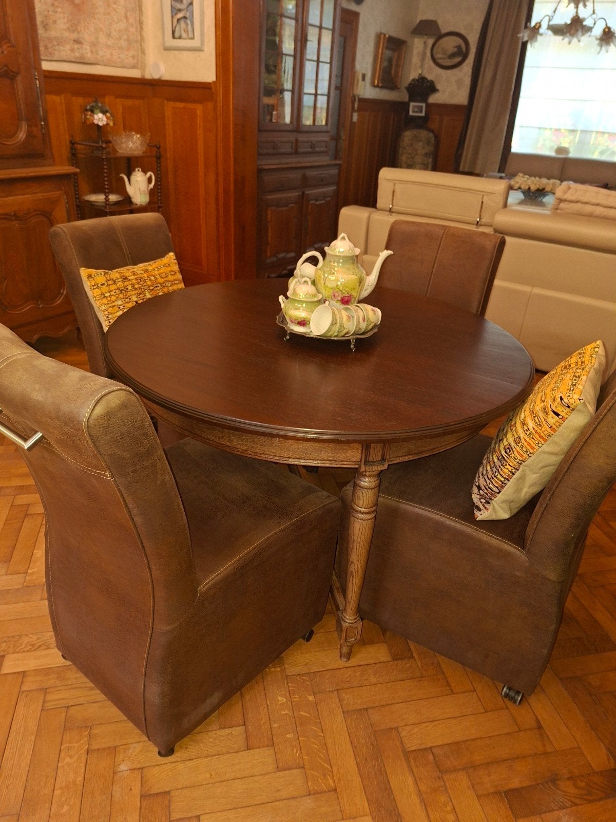 4 stoelen met wieltjes, Ophalen, Landelijk, 4 tot 6 stoelen