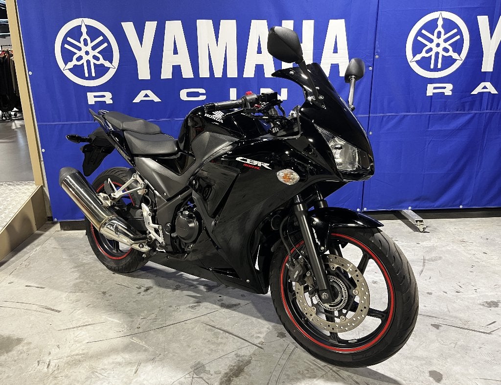 Honda CBR300R 2015, Motos, Motos | Honda, Entreprise, Sport, 12 à 35 kW, 1 cylindre, Permis Moto A2 minimum, Manuelle, Occasion