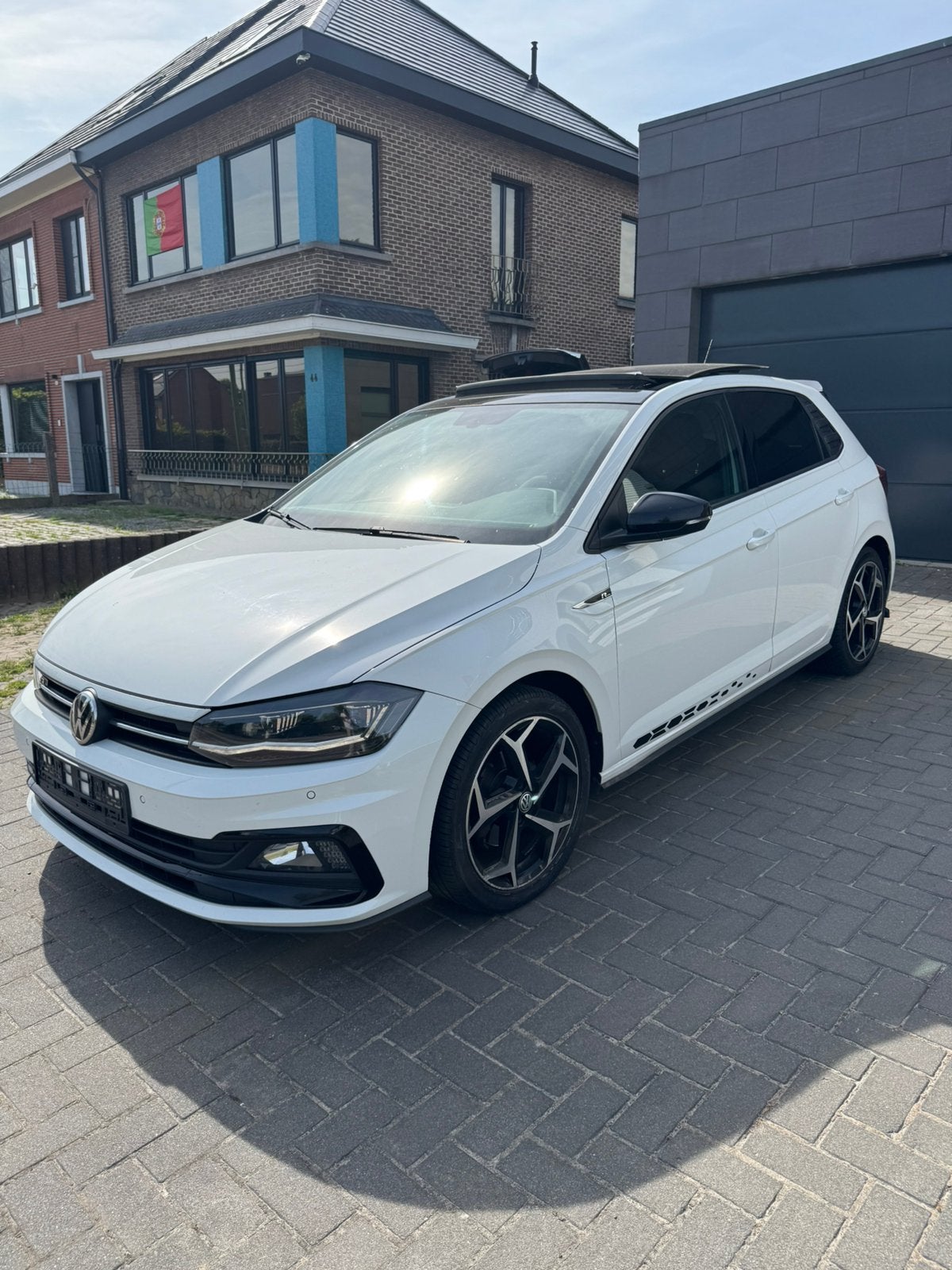 Volkswagen POLO R-line euro 6, Voorwielaandrijving, Lichtsensor, Leder en Stof, Wit