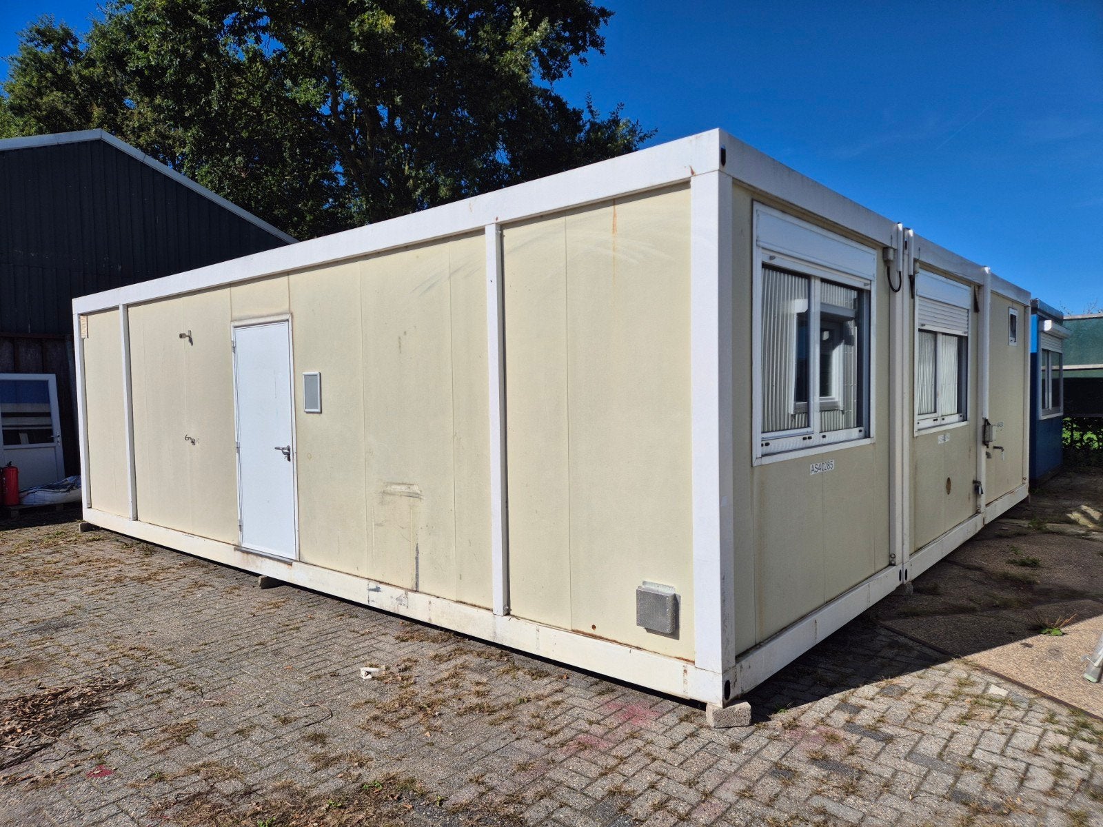 90m2 woonunit kantoorunit bouwkeet container 3 units 3x10m, Enlèvement