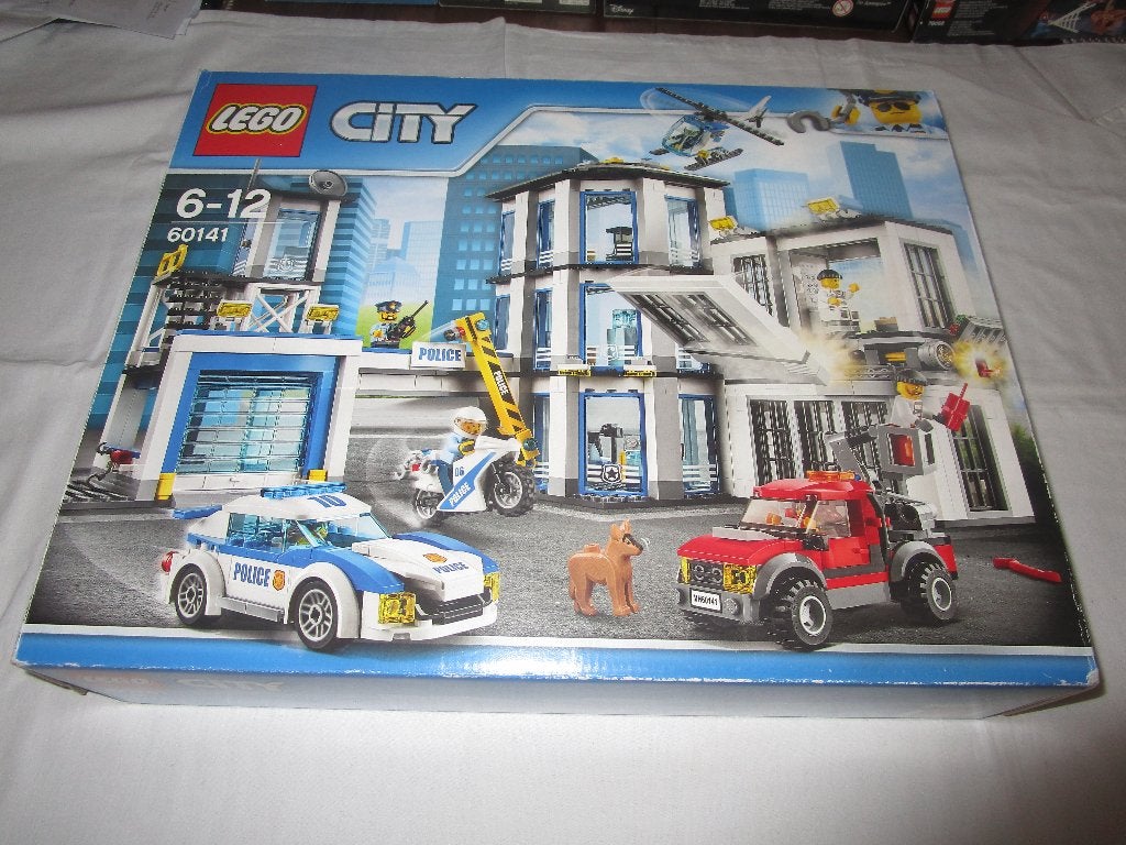 LEGO CITY 60141: Het politiebureau, Lego, Ophalen of Verzenden, Compleet, Complete set