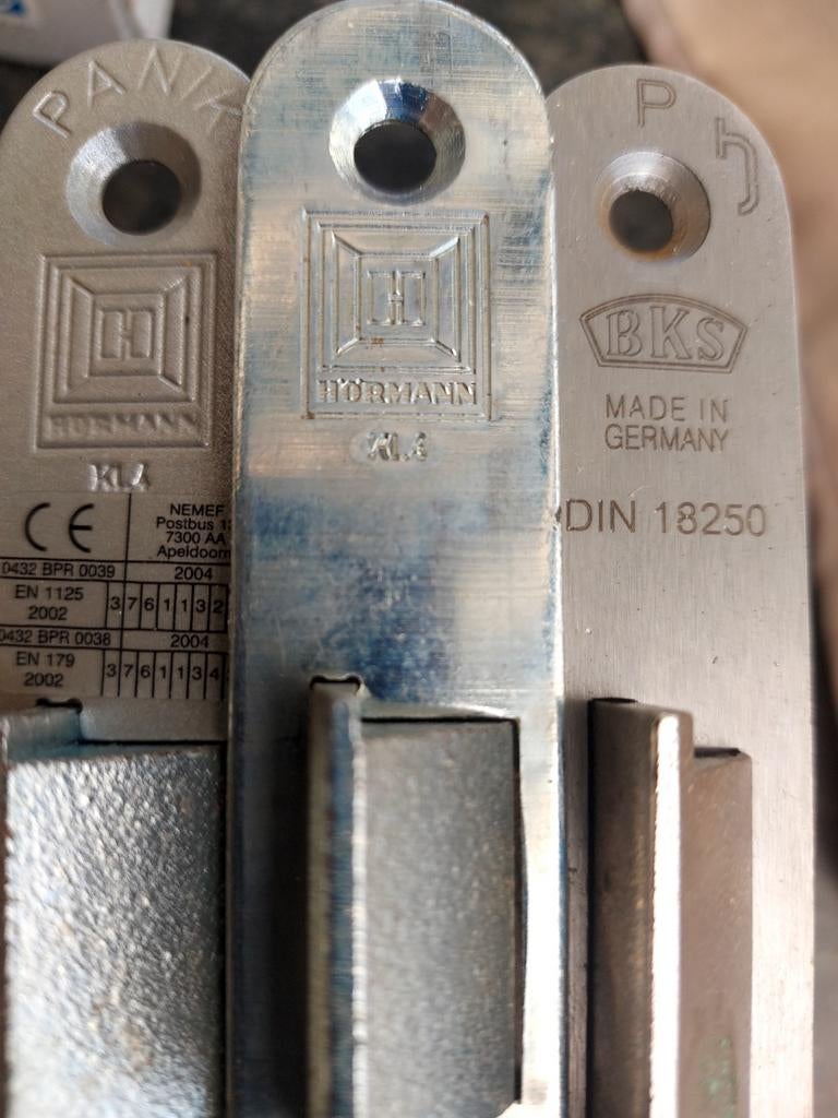 Inbouw  sloten   165mm x95mm, Ophalen