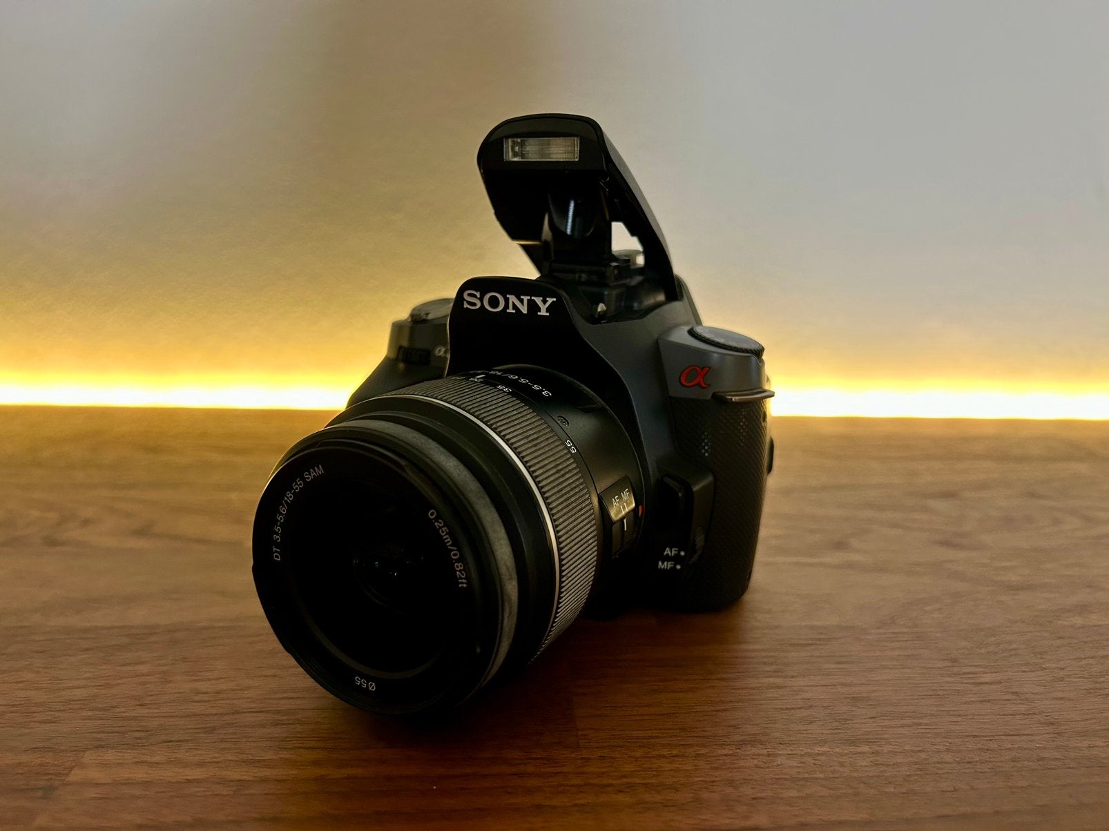 Sony Alpha A330 + 18-55mm lens – Compleet met doos, Ingebouwde flitser, Ophalen of Verzenden, Zo goed als nieuw, Sony