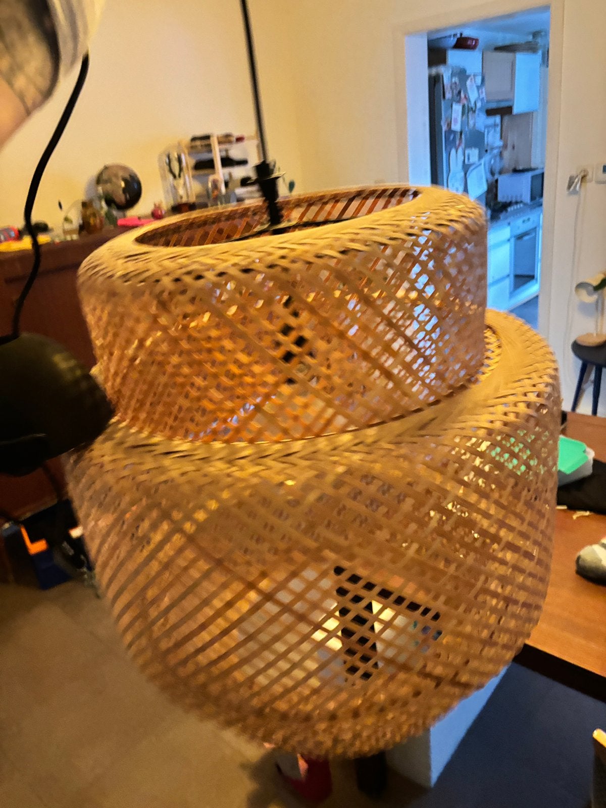 Rieten lamp met lamp, Huis en Inrichting, Ophalen, Zo goed als nieuw
