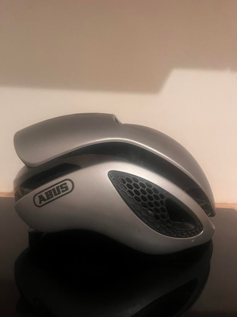 Abus GameChanger helm zilver/zwart 52-58cm, Ophalen of Verzenden, Zo goed als nieuw