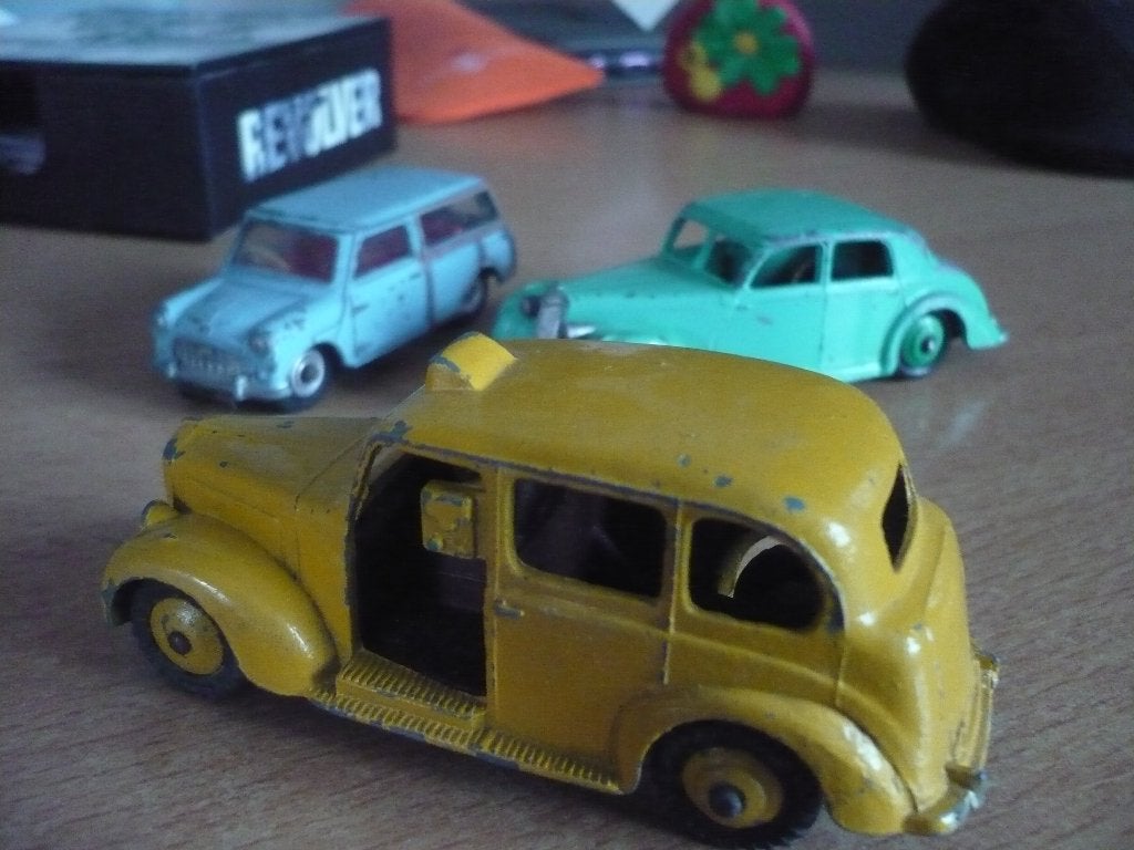dinky toys lot de 3 voitures  bon état de jeu, Ophalen of Verzenden, Gebruikt, Auto, Dinky Toys