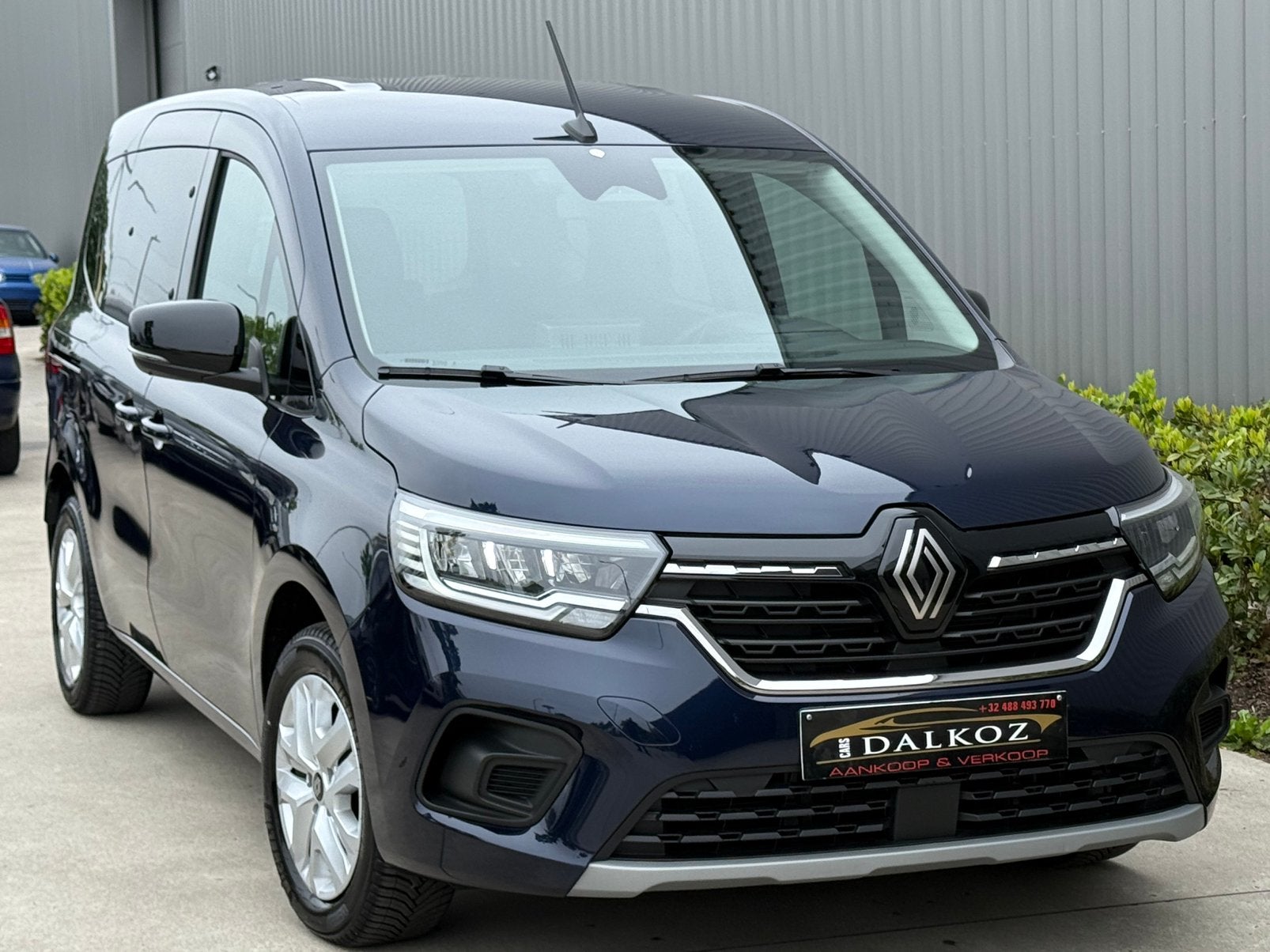 Renault Kango 1.3.TCE•2024•11.000km!•Nieuw staat!•Garantie!, Auto's, Voorwielaandrijving, Dealer onderhouden, 4 cilinders, Blauw
