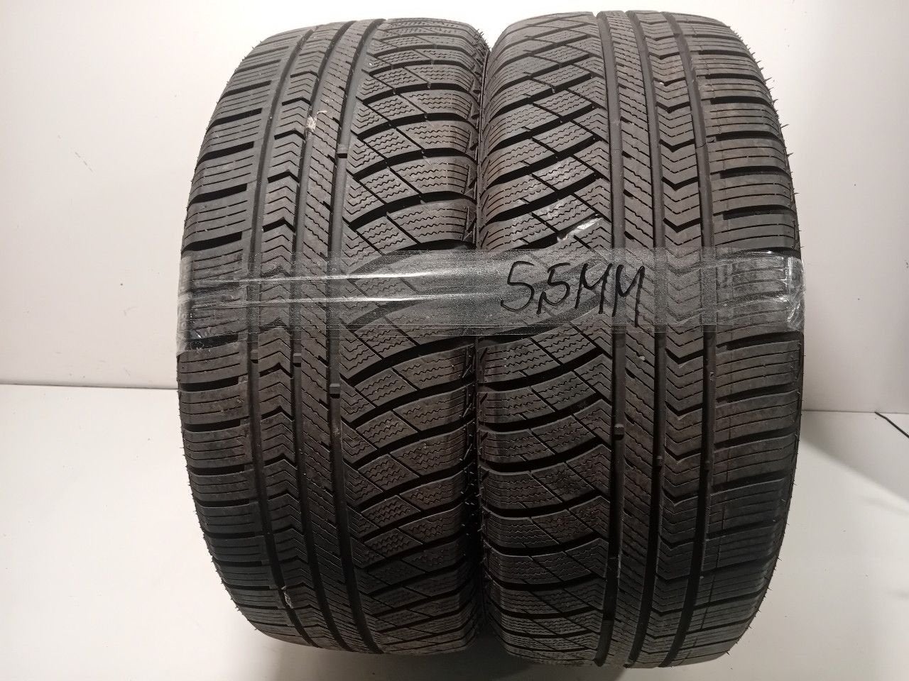 Bandenset 2 stuks 4-Seizoenen 205 55 R16, Auto-onderdelen, Onderdelen@venauto.nl, Van der Ven Autorecycling B.V., Gebruikt, Ettenseweg 76, 4706 PB Roosendaal, The Netherlands