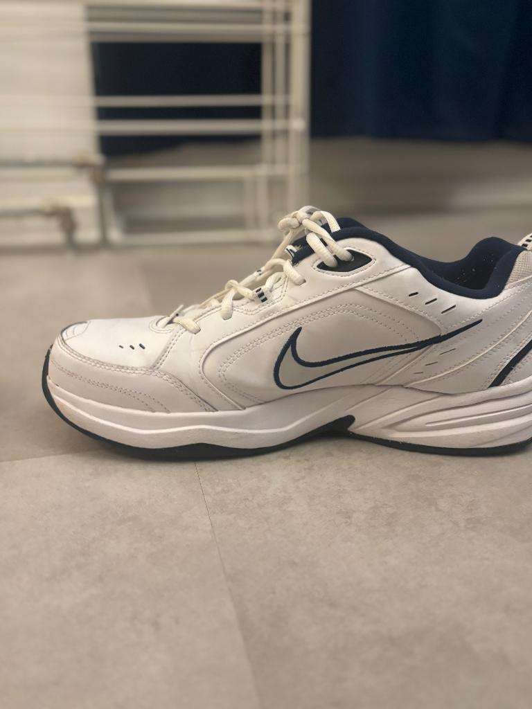 Nike air monarch IV, Sports & Fitness, Course, Jogging & Athlétisme, Enlèvement ou Envoi, Comme neuf, Chaussures de course à pied