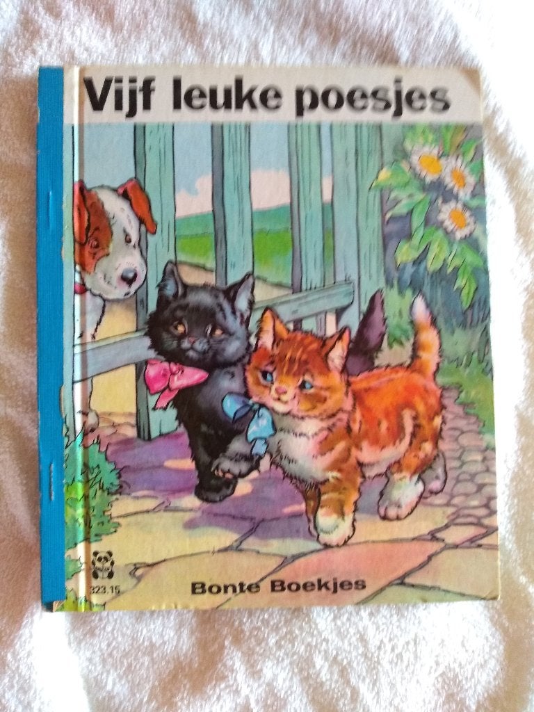 vijf leuke poesjes bonte boekjes uitgeverij Harderwijk, Ophalen of Verzenden, Gelezen