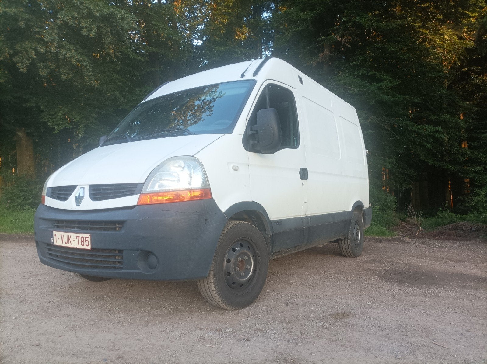 Renault Master 2.5  150 pk campervan 224000km, Auto's, Renault, Diesel, Trekhaak, Te koop
