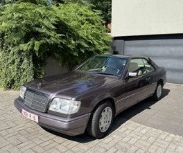 Mercedes 220 CE (W124 Coupé) uit 1994, Auto's, Mercedes-Benz, Automaat, 4 zetels, Achterwielaandrijving, Leder