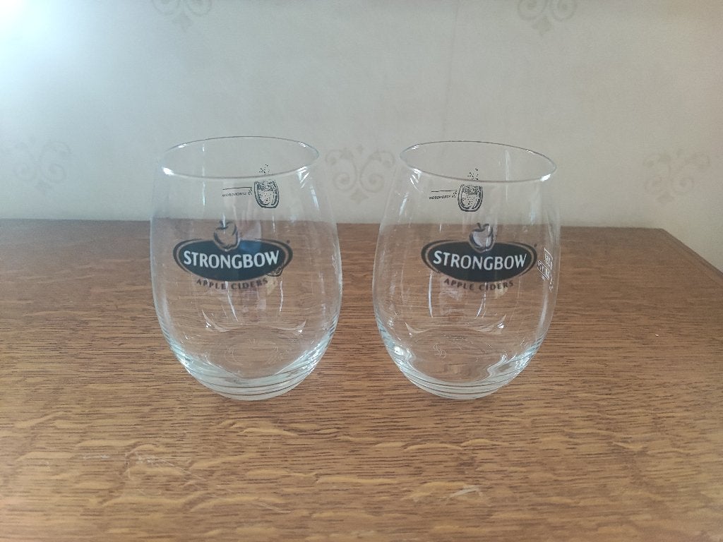 Strongbow Apple Cider glazen 2 stuks, Verzamelen, Ophalen of Verzenden, Zo goed als nieuw, Frisdrankglas