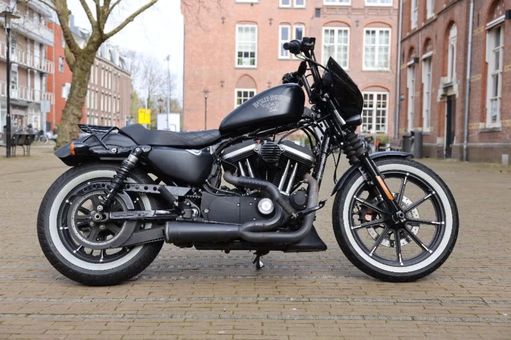 Harley Sportster Iron 883 - ABS, nieuwe banden & veel extras, Motoren, Motoren | Harley-Davidson, 2 cilinders, Occasion, 883 cc