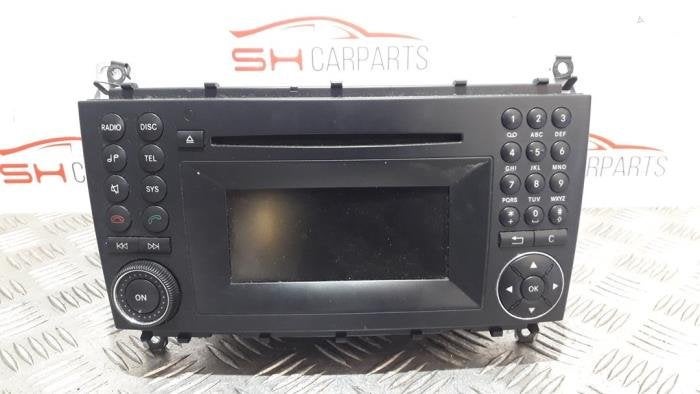 Radio CD Speler van een Mercedes CLC-Klasse, Gebruikt, -, Ophalen of Verzenden, -