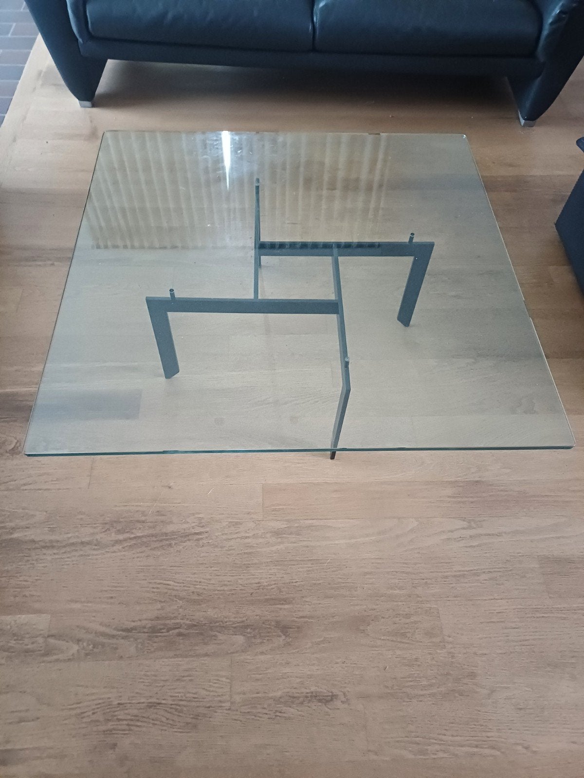 Table basse en verre, Maison & Meubles, Enlèvement, Comme neuf, Carré, Verre