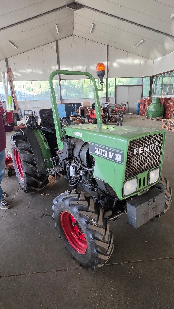 Fendt 203 V II smalspoortractor 4x4, slechts 511 uur, Ophalen, Tot 80 Pk, Fendt, Tot 2500