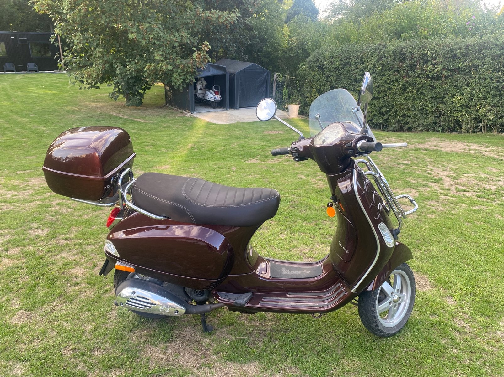 Vespa lx 50 b klasse in super staat. Juweeltje, Fietsen en Brommers, Ophalen, Zo goed als nieuw, Vespa LX